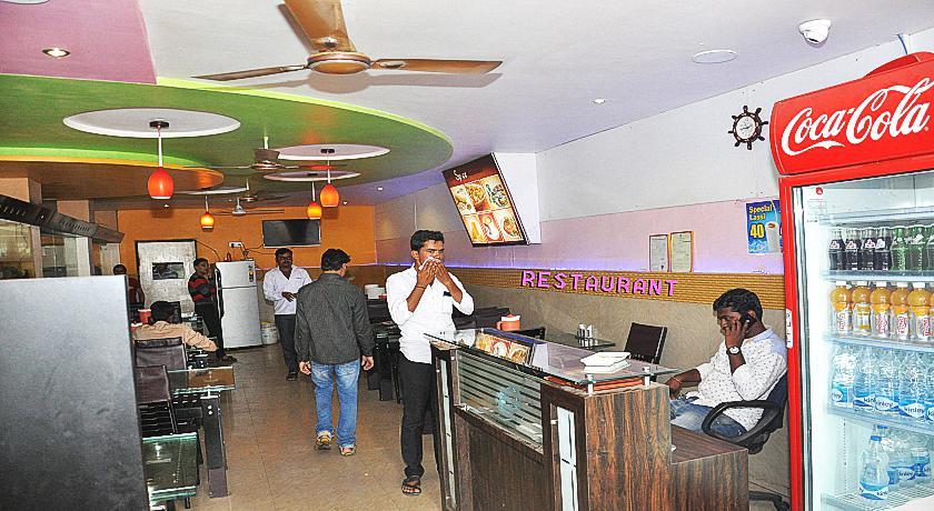 Hotel Talha Residency Nanded Eksteriør billede